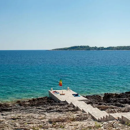 Garma Beachfront - 3 Bedroom - Stunning Sea Views - Gym - Private Pier Szálloda Potirna