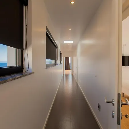 Garma Beachfront - 3 Bedroom - Stunning Sea Views - Gym - Private Pier Potirna