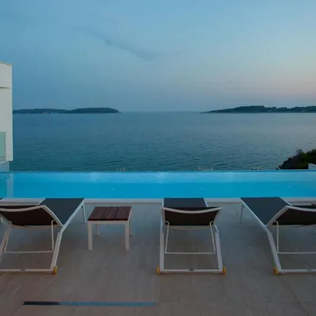 Garma Beachfront - 3 Bedroom - Stunning Sea Views - Gym - Private Pier Ξενοδοχείο 4*