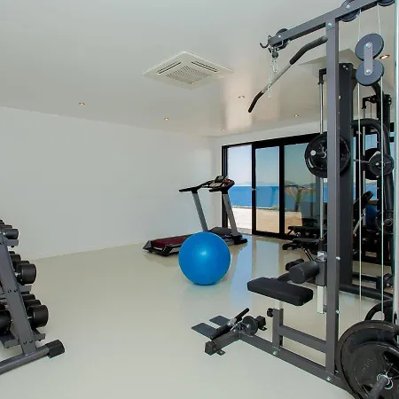 Garma Beachfront - 3 Bedroom - Stunning Sea Views - Gym - Private Pier Ξενοδοχείο