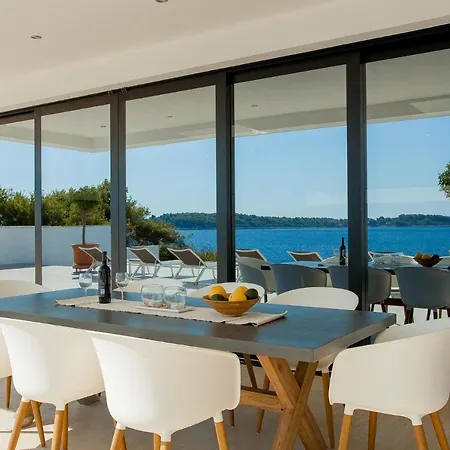 Garma Beachfront - 3 Bedroom - Stunning Sea Views - Gym - Private Pier Ξενοδοχείο 4*