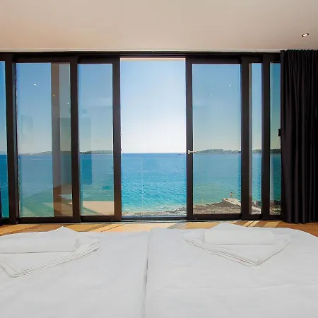 Garma Beachfront - 3 Bedroom - Stunning Sea Views - Gym - Private Pier Ξενοδοχείο Potirna